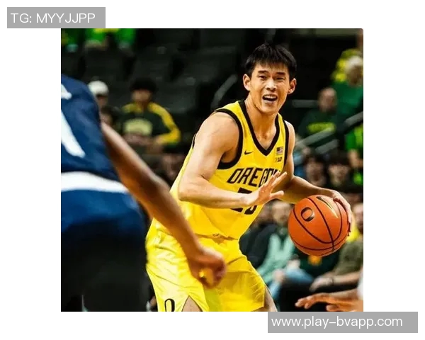 林葳上半场表现平平仅得2分但3次助攻展现传球潜力引人关注 林葳上半场表现平平仅得2分但3次助攻展现传球潜力引人关注