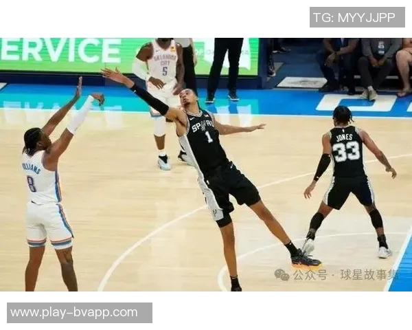 张佳玮解析文班亚马如何在快节奏比赛中展现DPOY级长人优势